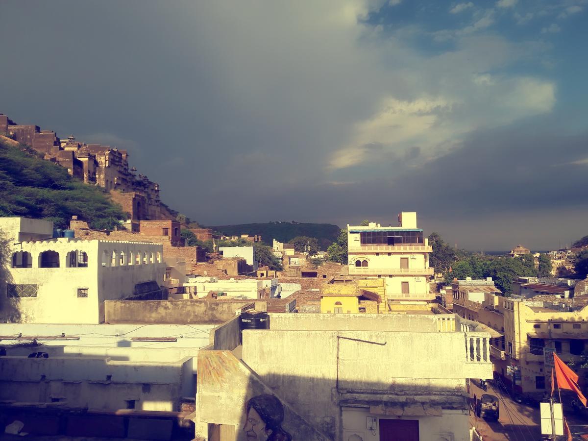 Shivam Tourist Guest House Бунди Экстерьер фото