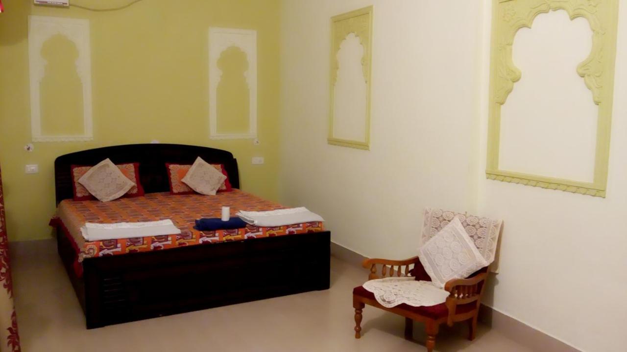 Shivam Tourist Guest House Бунди Экстерьер фото